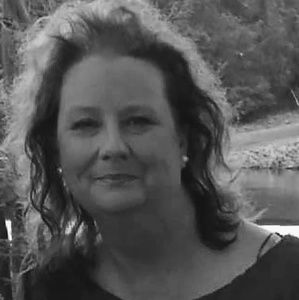 Meet your Posher, Hollie